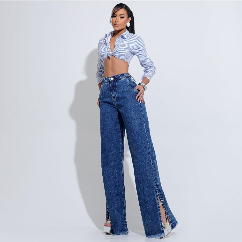 Calça Feminina Jeans Wide Leg com Fenda Santa Mina