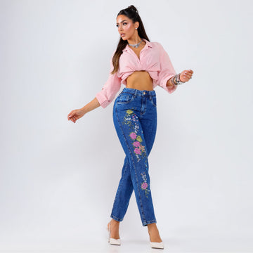 Calça Jeans Feminina Mom com Bordado Elisya - SM401